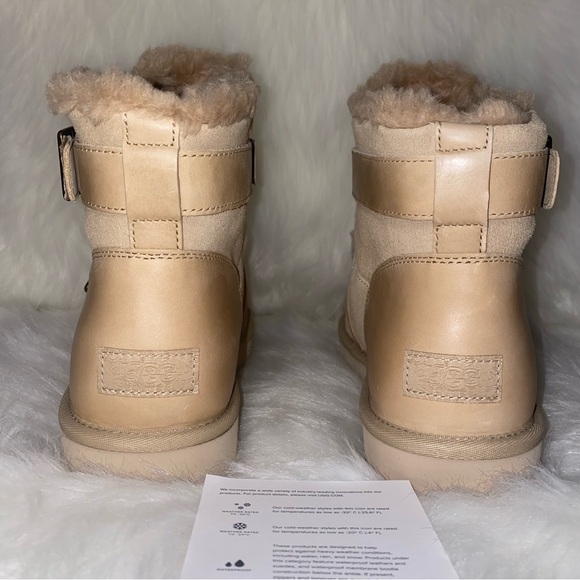 UGG Dune mini buckle classic boots size 10 Woman New in box - Picture 2 of 16
